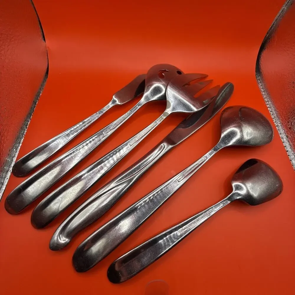 6 Serving Pieces Reed & Barton EDGARTOWN Stainless Spoon Slotted Flatware Glossy